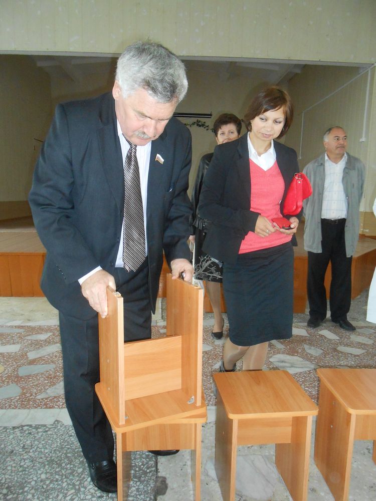 Отчет депутата от Приобского округа №18 Л.Э. Глока (2012 год)